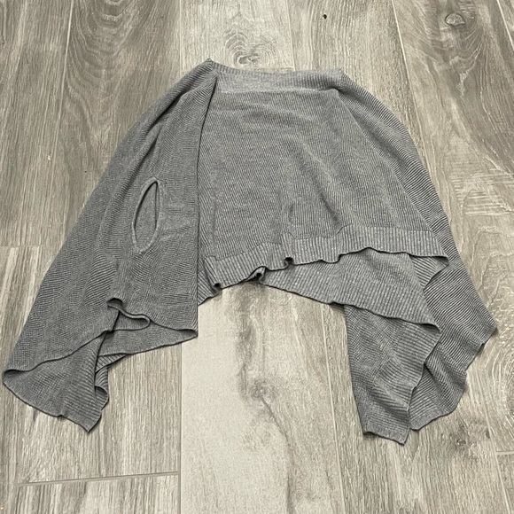COPY - Lululemon Forward Flow gray poncho- O/S - Picture 11 of 11